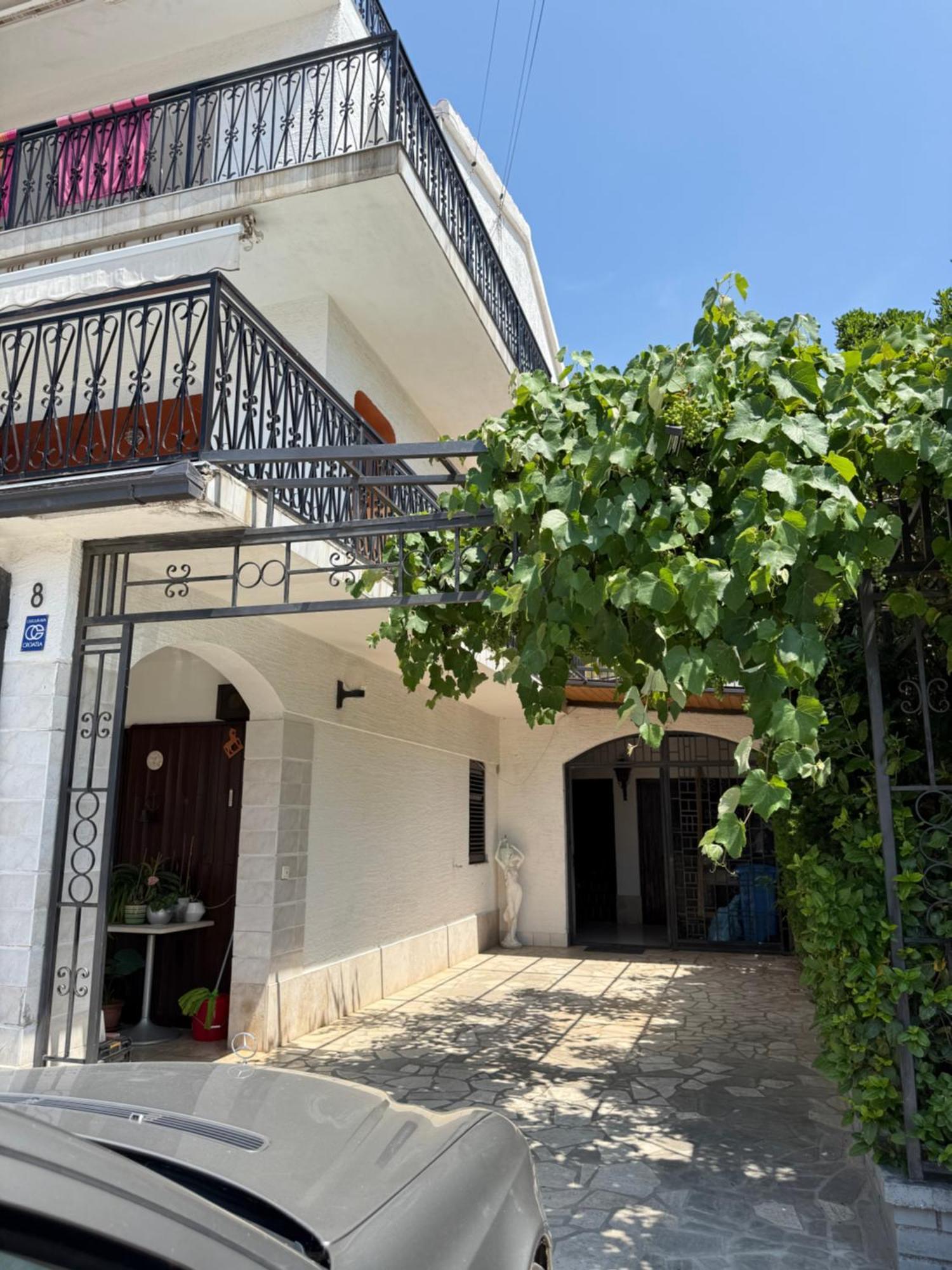Jelena Apartmán *